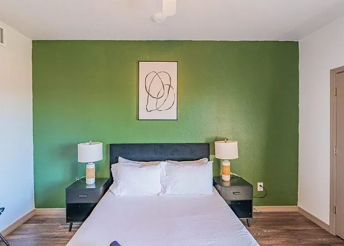Cozy Near Stadium With Balcony-pool-gym-parking Apartment *